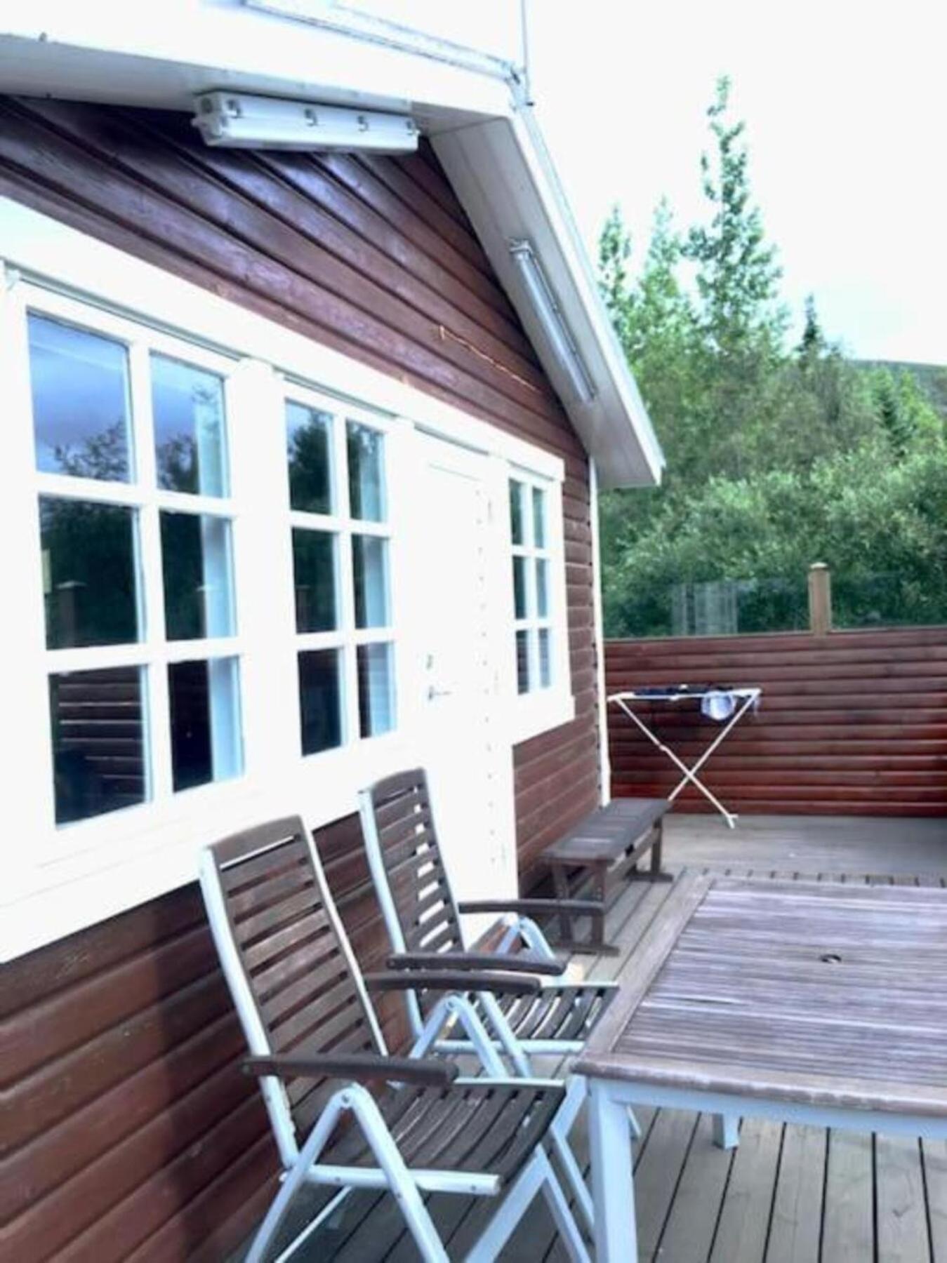 Cozy 2 Bedroom Cottage With Hot Tub Akureyri Kültér fotó