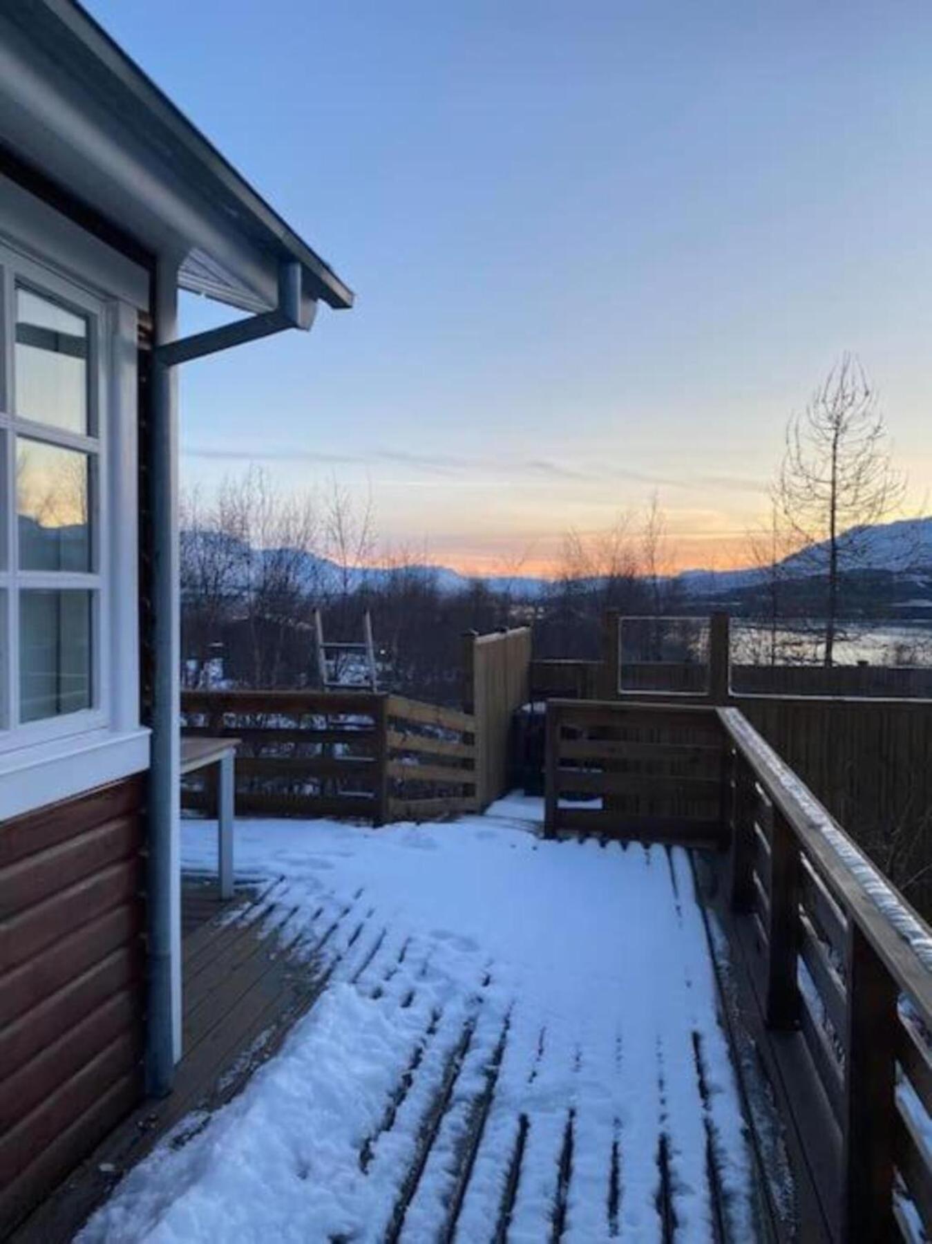 Cozy 2 Bedroom Cottage With Hot Tub Akureyri Kültér fotó