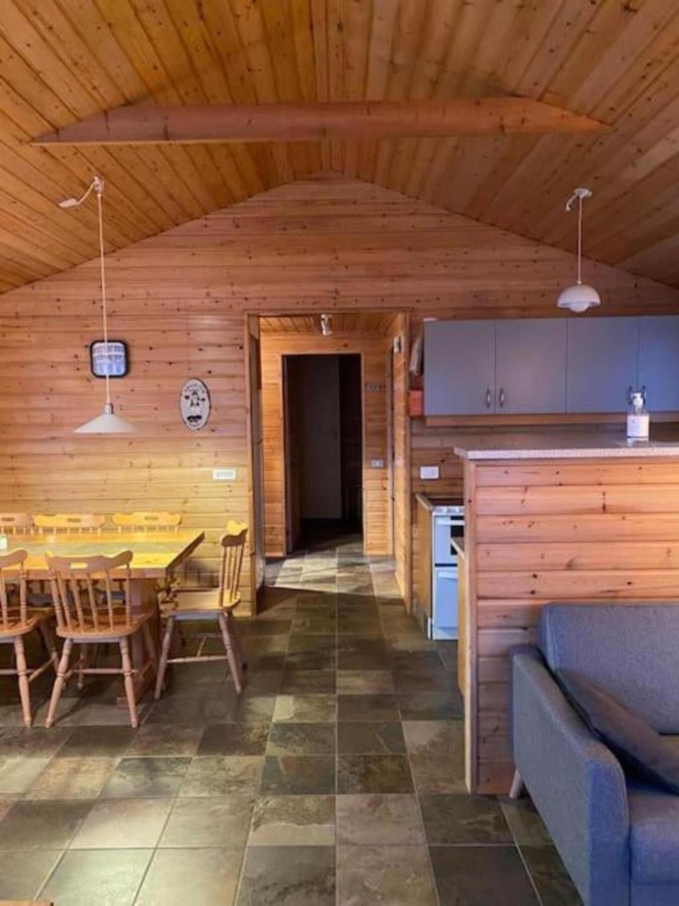 Cozy 2 Bedroom Cottage With Hot Tub Akureyri Kültér fotó
